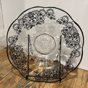 📍🖤 Depression Glass – Clear Etched Plate – Black Floral Scroll